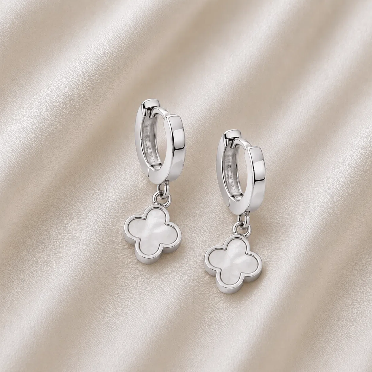 Klappcreolen "New York" mit Perlmutt aus 925 Sterling Silber