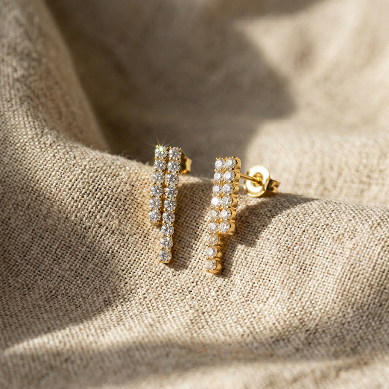 Alternative view of Ohrringe „Eternal“ aus 925er Sterling Silber, goldplattiert mit weißem Zirkonia