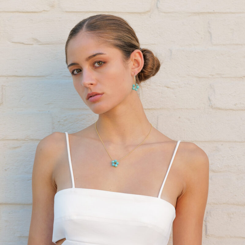 Alternative view of Creolen „Fleur Liviana“ mit Edelstein aus 925er Sterling Silber, goldplattiert