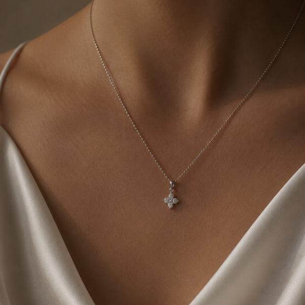 Alternative view of Kette "Lore" mit weissem Zirkonia aus 925 Sterling Silber