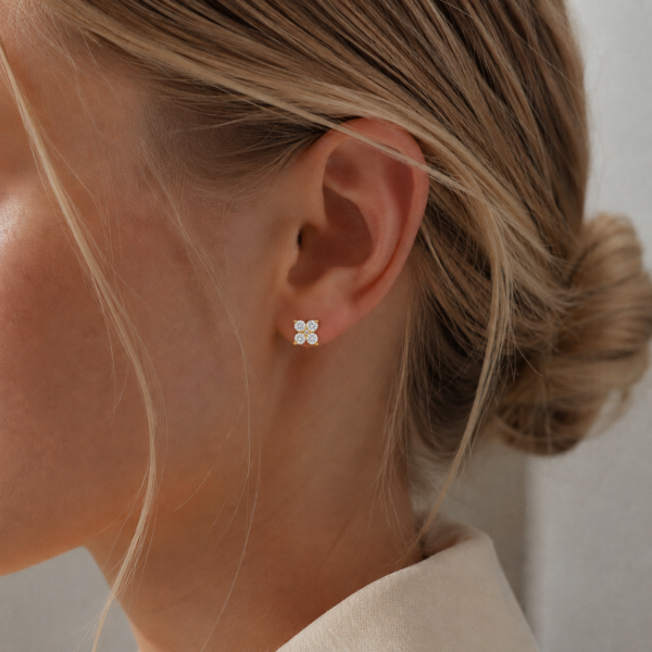 Alternative view of Ohrringe "Lore" aus 925 Sterling Silber, goldplattiert, weißer Zirkonia
