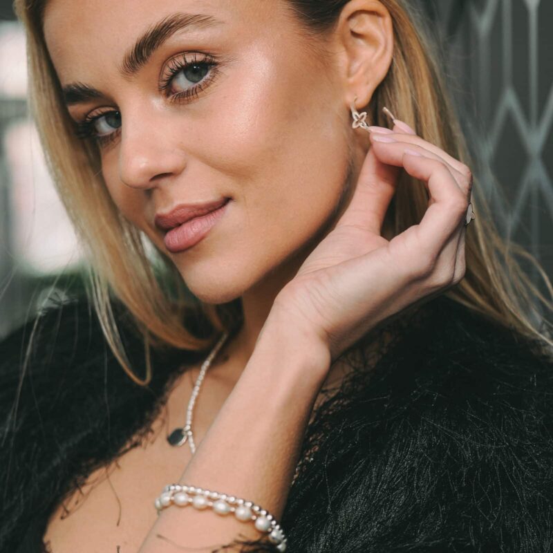 Alternative view of Halbcreolen "Coslada Trevi" aus 925 Sterling Silber