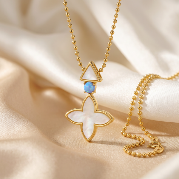 Alternative view of Kette „Coslada Geo“ mit Perlmutt & blauem Opal aus 925er Sterling Silber, goldplattiert