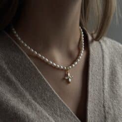 Eleni Kugelkette Süsswasserperlen mit 925 Sterling Silber goldplattiert