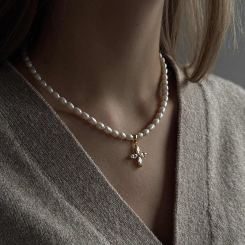 Kugelkette „Eleni“ mit Süßwasserperlen aus 925er Sterling Silber, goldplattiert