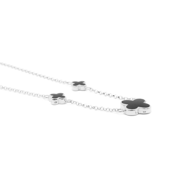 Alternative view of Kette „New York“ mit Onyx im 3er-Blütenmotiv aus 925er Sterling Silber
