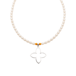 Alternative view of Coslada No2 Kugelkette Süsswasserperlen mit 925 Sterling Silber