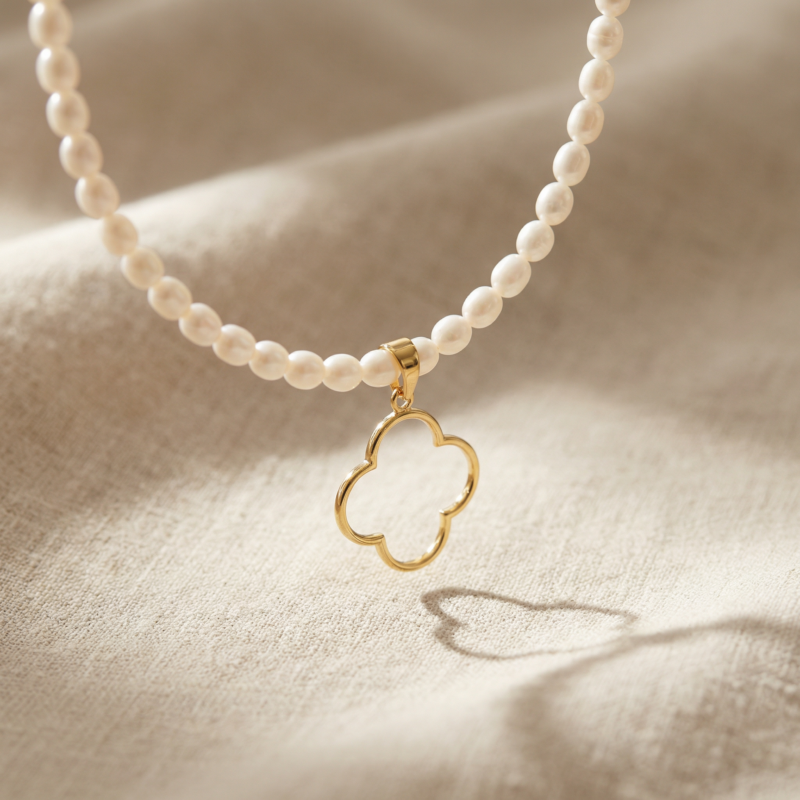 Alternative view of Mini-Kugelkette „Columbiana“ mit Süßwasserperlen aus 925er Sterling Silber, goldplattiert