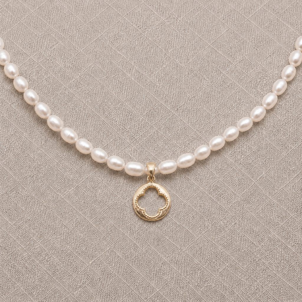 Kugelkette „Paros“ mit Süßwasserperlen aus 925er Sterling Silber, goldplattiert