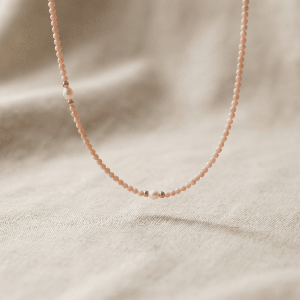 Kugelkette „Rosalie“ mit Süßwasserperlen aus 925er Sterling Silber, goldplattiert