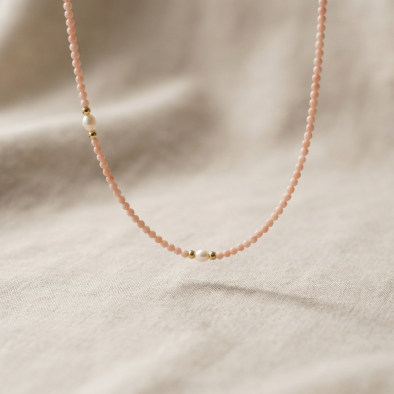 Kugelkette „Rosalie“ mit Süßwasserperlen aus 925er Sterling Silber, goldplattiert