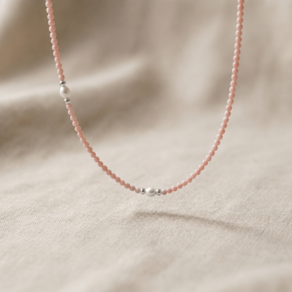 Kugelkette „Rosalie“ mit Süßwasserperlen aus 925er Sterling Silber