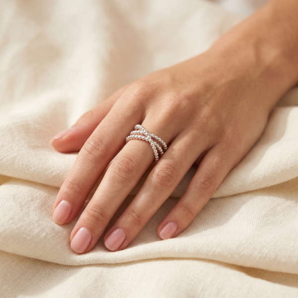 Alternative view of Ring „Loop“ aus 925er Sterling Silber