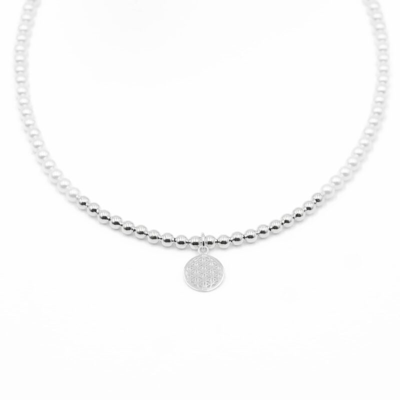 Alternative view of Kugelkette „Alexa“ mit Muschelkernperlen aus 925er Sterling Silber