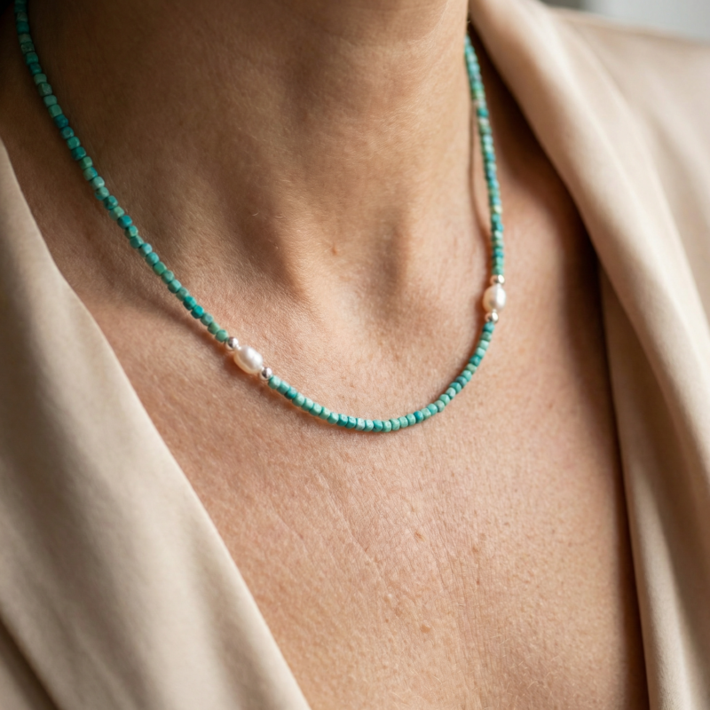 Alternative view of Kugelkette „Azzuro“ mit Süßwasserperlen aus 925er Sterling Silber