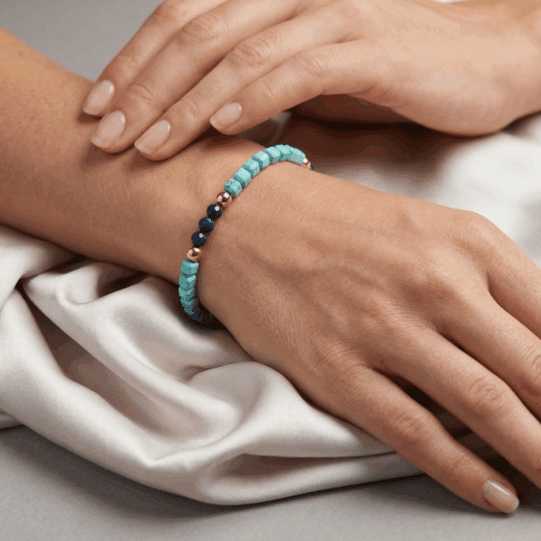 Alternative view of Kugelarmband „Blue Ocean“ mit Edelstein aus 925er Sterling Silber, goldplattiert