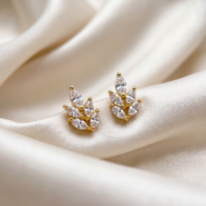 Ohrringe „Lilly“ aus 925er Sterling Silber, goldplattiert & Zirkonia