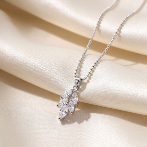 Kette „Lilly“ aus 925er Sterling Silber & Zirkonia