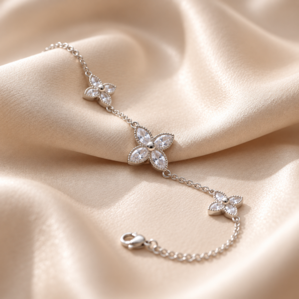 Armband „Elada“ mit 3er-Blüte aus 925 Sterling Silber & Zirkonia